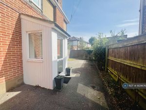 Photo 7- click for photo gallery